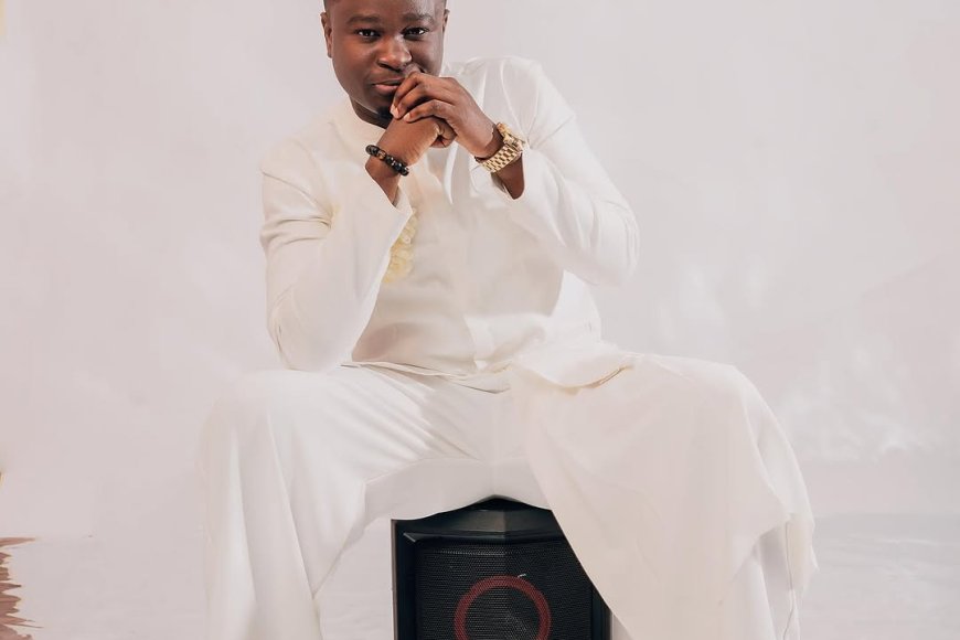 About Bidemi Olaoba
