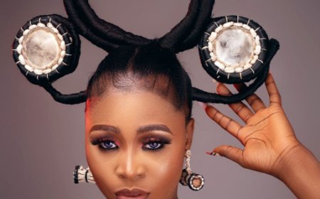 The Slim Girl Who Beats the Drum with Fire